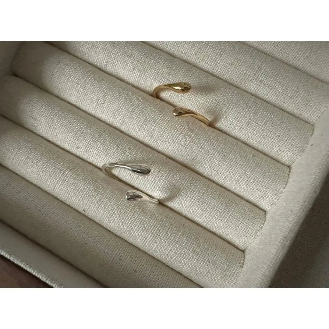 Elegant Dual-Tone Snake Ring