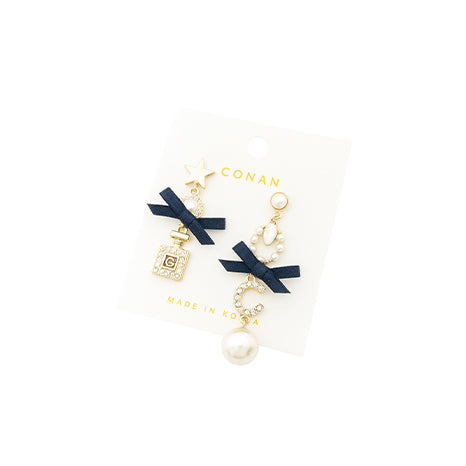 Navy Ribbon Perfume & Pearl Mismatch Earrings