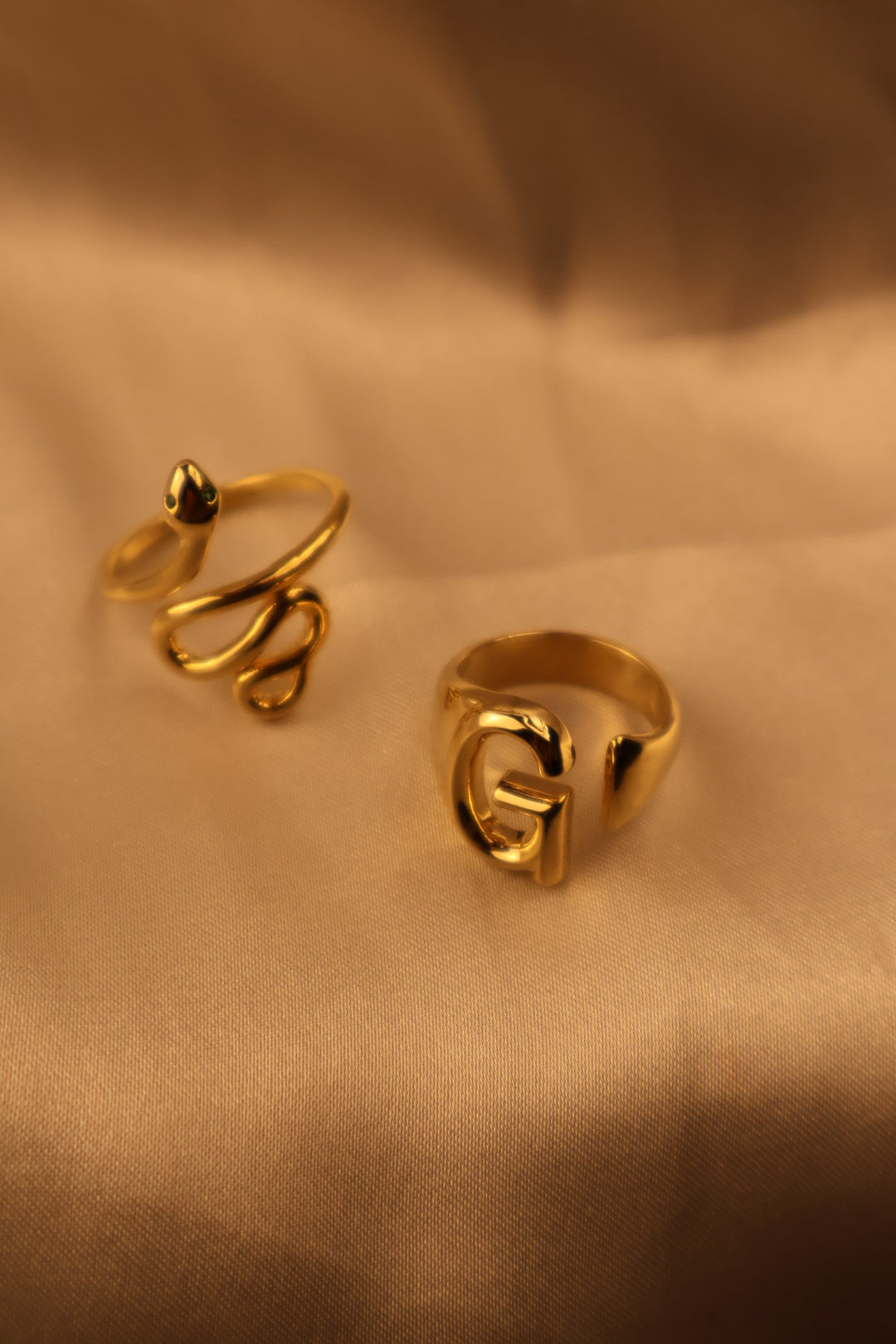 Gold Ring Set (4 Pieces)