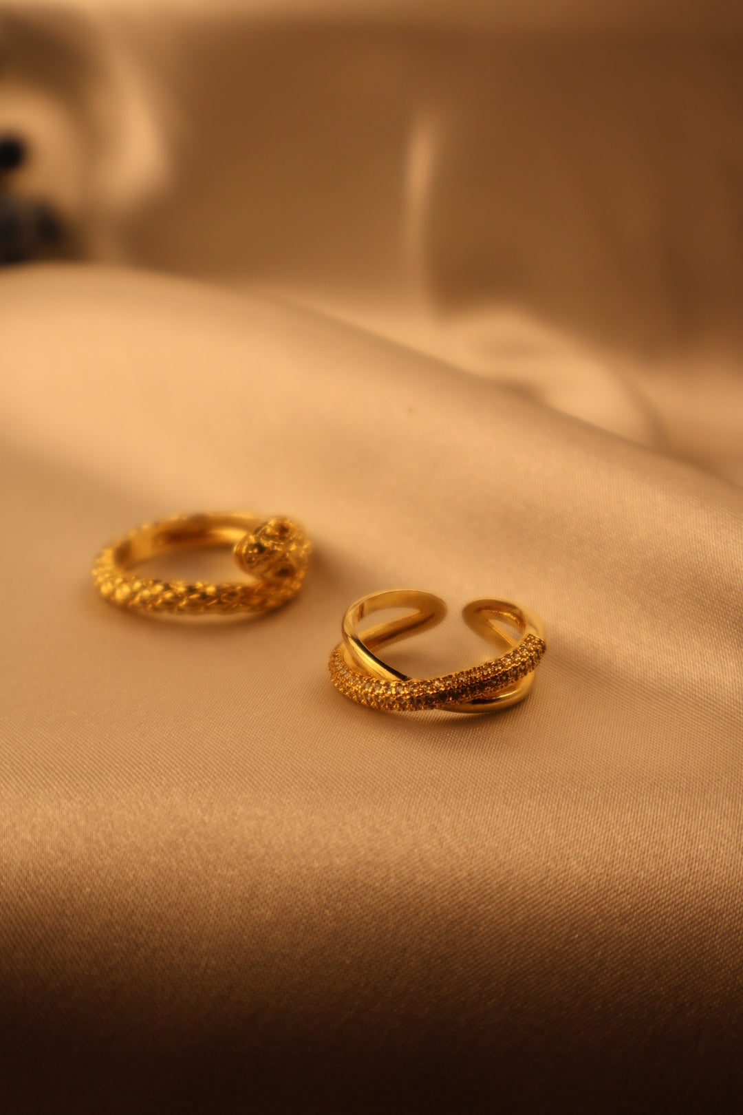 Gold Ring Set (4 Pieces)