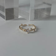 Delicate gold ring with gem