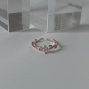 Rose gold leave shaped 1 stone ring