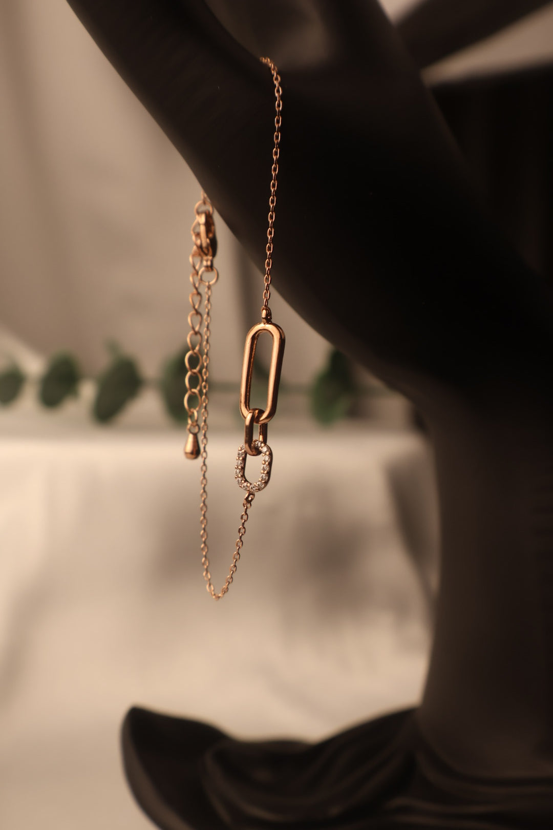 Two circle bracelet, rose gold