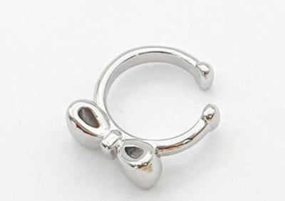 silver ear cuf ribbon shaped earring